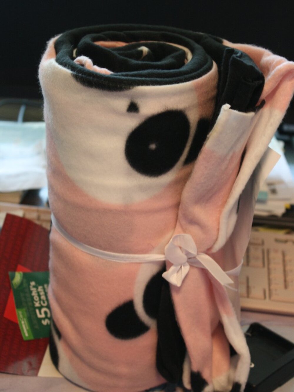 Fleece Tie Blanket Kit, Pink with Panda Faces. 48" x 60" NEW